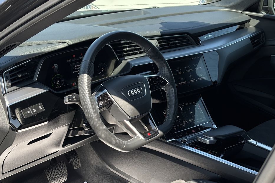 Продам Audi E-Tron 2022 года в Львове