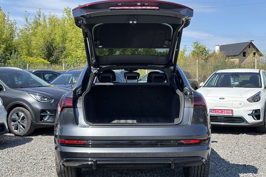 Продам Audi E-Tron 2022 года в Львове