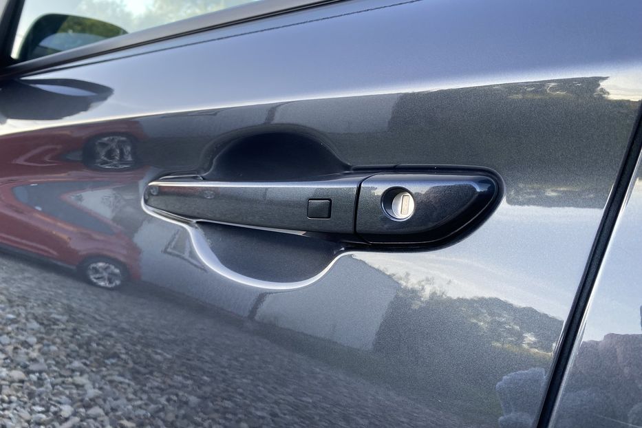Продам Hyundai Kona 64кВтСліпізониПдгрівсиднькерма 2022 года в Львове