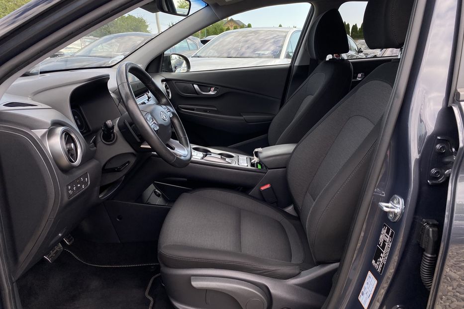 Продам Hyundai Kona 64кВтСліпізониПдгрівсиднькерма 2022 года в Львове