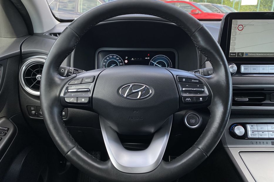 Продам Hyundai Kona 64кВтСліпізониПдгрівсиднькерма 2022 года в Львове