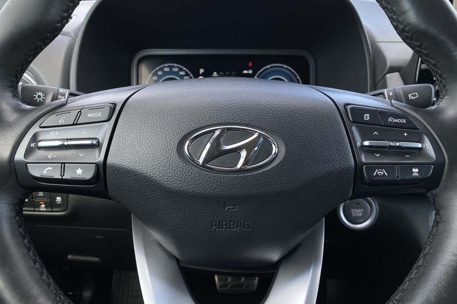 Продам Hyundai Kona 64кВтСліпізониПдгрівсиднькерма 2022 года в Львове
