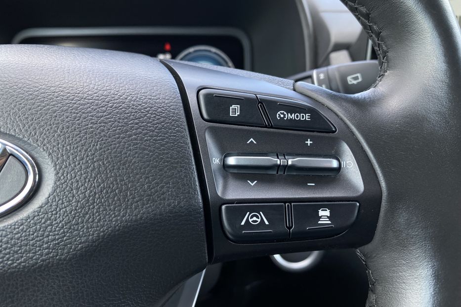 Продам Hyundai Kona 64кВтСліпізониПдгрівсиднькерма 2022 года в Львове