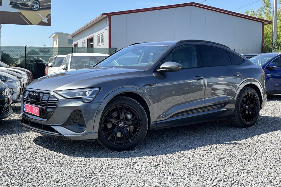 Продам Audi E-Tron 2022 года в Львове