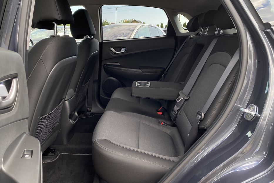Продам Hyundai Kona 64кВтСліпізониПдгрівсиднькерма 2022 года в Львове