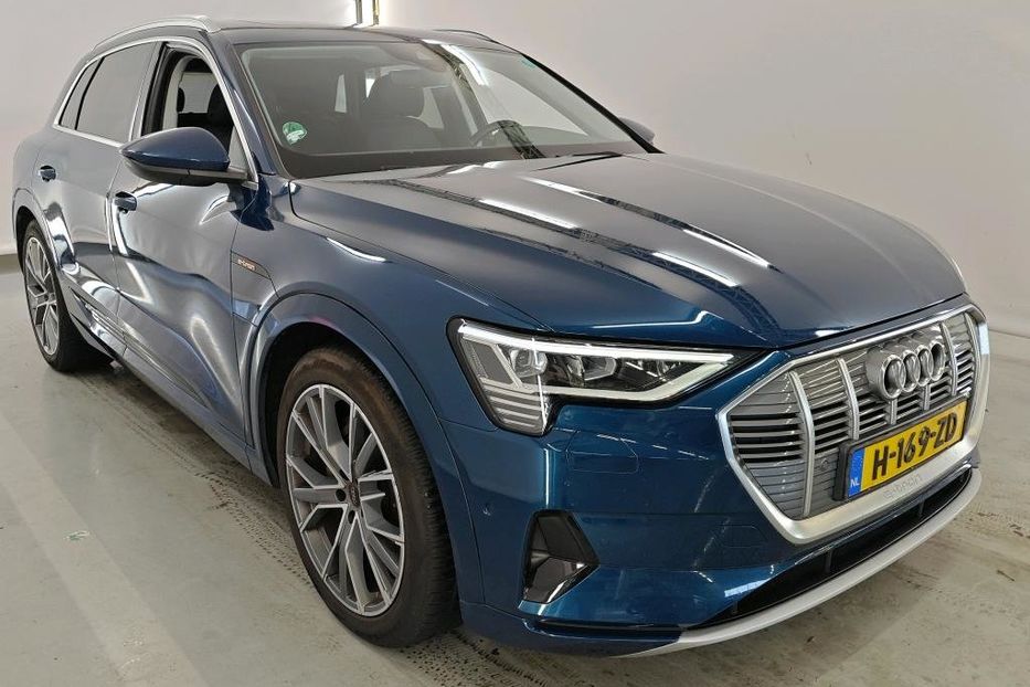 Продам Audi E-Tron edition v6926 2020 года в Луцке