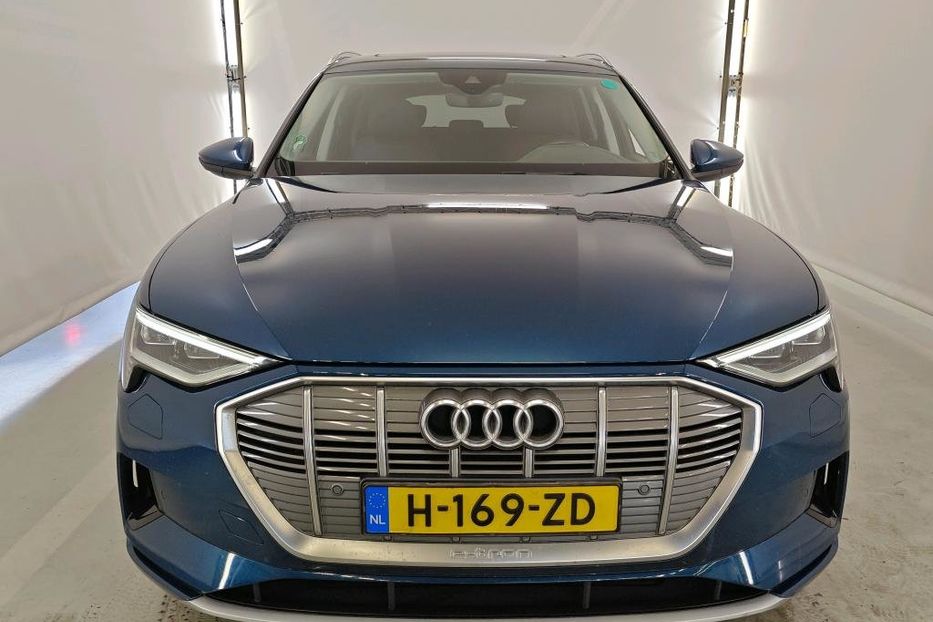 Продам Audi E-Tron edition v6926 2020 года в Луцке