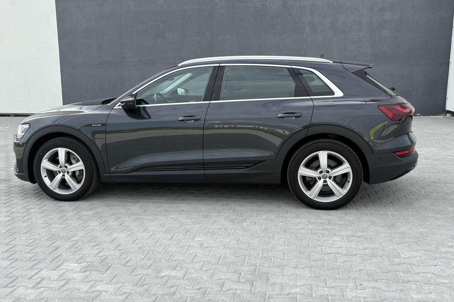 Продам Audi E-Tron 95 LED KLIMA NAVI  2019 года в Львове