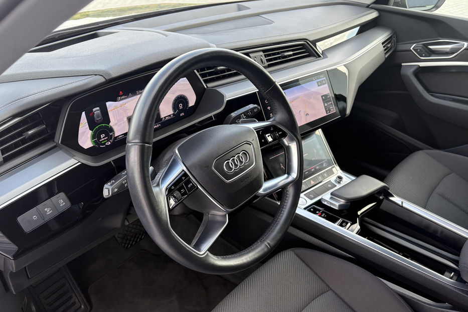 Продам Audi E-Tron 95 LED KLIMA NAVI  2019 года в Львове