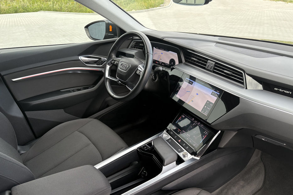 Продам Audi E-Tron 95 LED KLIMA NAVI  2019 года в Львове