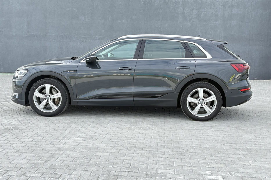 Продам Audi E-Tron 95 LED KLIMA NAVI  2019 года в Львове