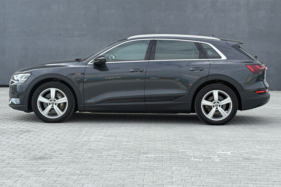 Продам Audi E-Tron 95 LED KLIMA NAVI  2019 года в Львове
