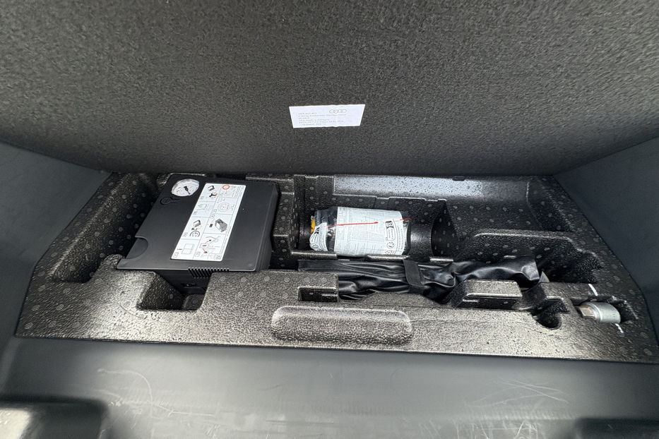 Продам Audi E-Tron 95 LED KLIMA NAVI  2019 года в Львове