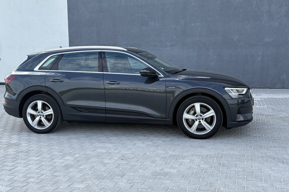 Продам Audi E-Tron 95 LED KLIMA NAVI  2019 года в Львове