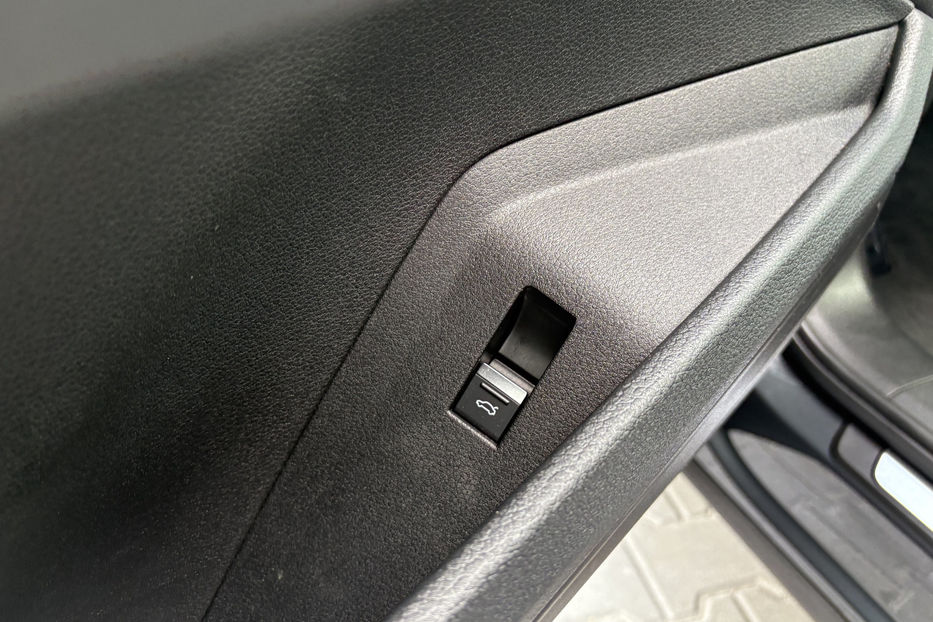 Продам Audi E-Tron 95 LED KLIMA NAVI  2019 года в Львове