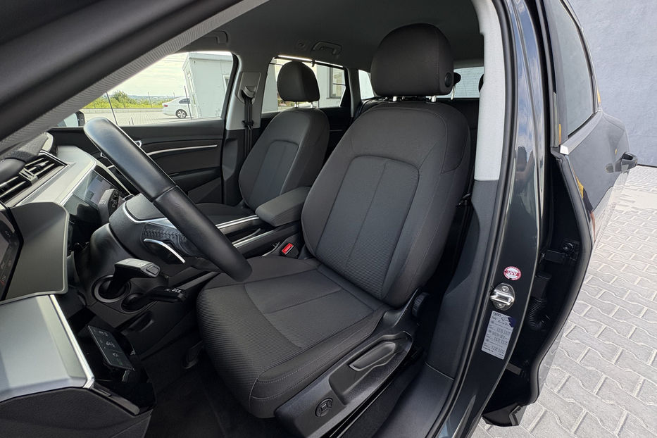 Продам Audi E-Tron 95 LED KLIMA NAVI  2019 года в Львове