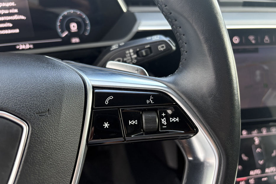 Продам Audi E-Tron 95 LED KLIMA NAVI  2019 года в Львове