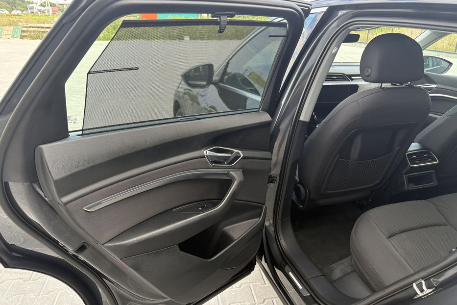 Продам Audi E-Tron 95 LED KLIMA NAVI  2019 года в Львове
