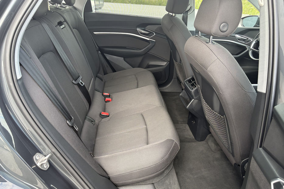 Продам Audi E-Tron 95 LED KLIMA NAVI  2019 года в Львове