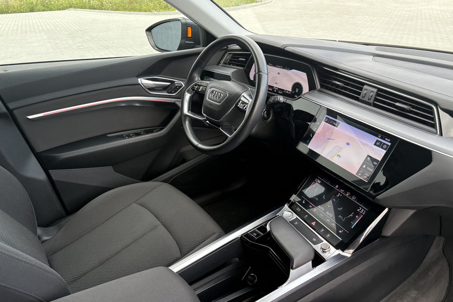 Продам Audi E-Tron 95 LED KLIMA NAVI  2019 года в Львове