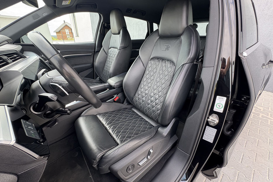 Продам Audi E-Tron E-TRON S 370KW S-LINE NE MALOV 2021 года в Львове