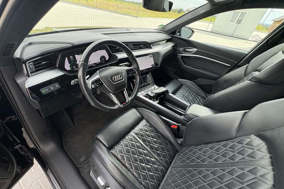 Продам Audi E-Tron E-TRON S 370KW S-LINE NE MALOV 2021 года в Львове