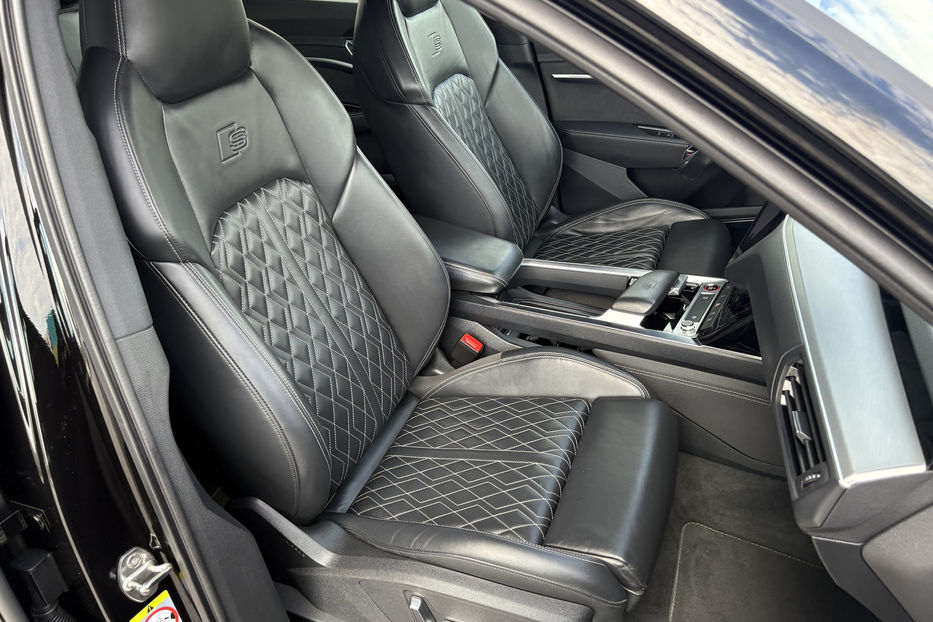 Продам Audi E-Tron E-TRON S 370KW S-LINE NE MALOV 2021 года в Львове