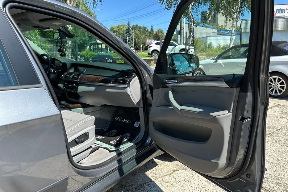 Продам BMW X5 2009 года в Черновцах