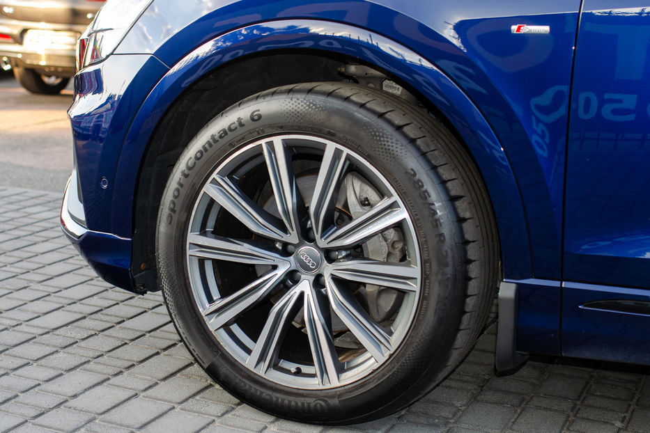 Продам Audi Q8 55TFSI S-Line 2018 года в Киеве
