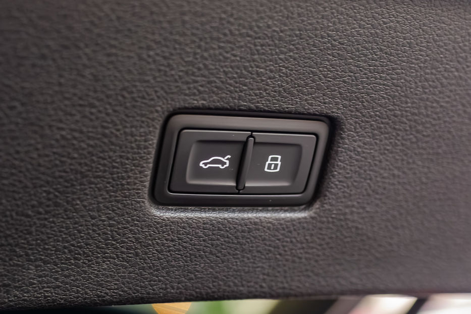 Продам Audi Q8 55TFSI S-Line 2018 года в Киеве