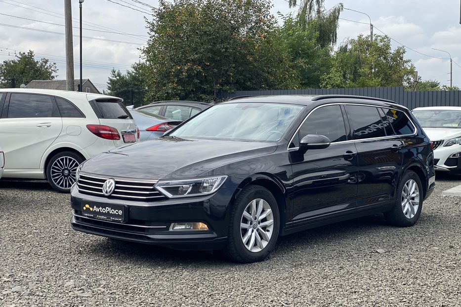 Продам Volkswagen Passat B8 2017 года в Луцке