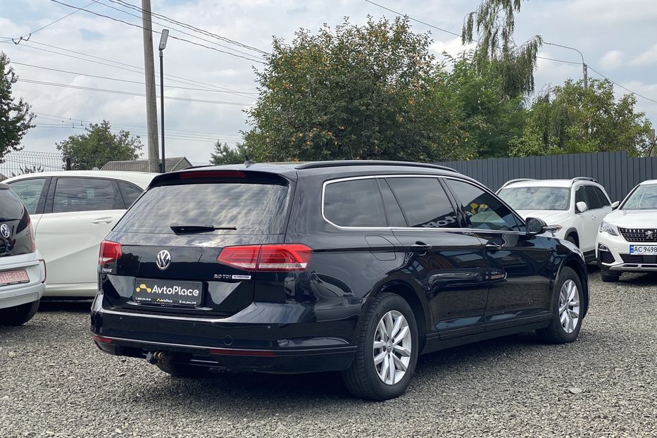 Продам Volkswagen Passat B8 2017 года в Луцке
