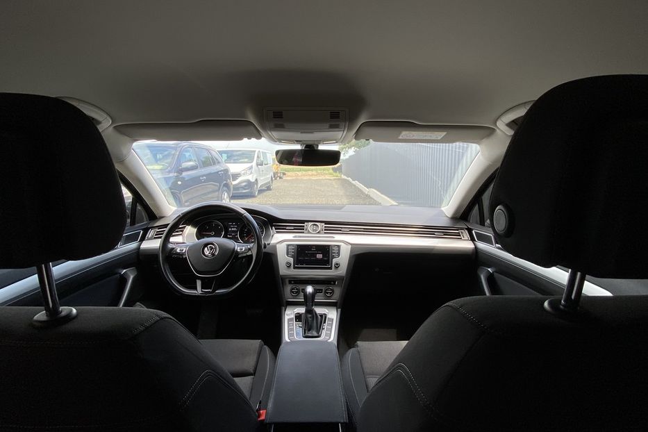 Продам Volkswagen Passat B8 2017 года в Луцке