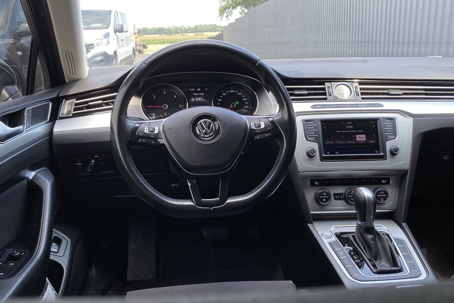 Продам Volkswagen Passat B8 2017 года в Луцке
