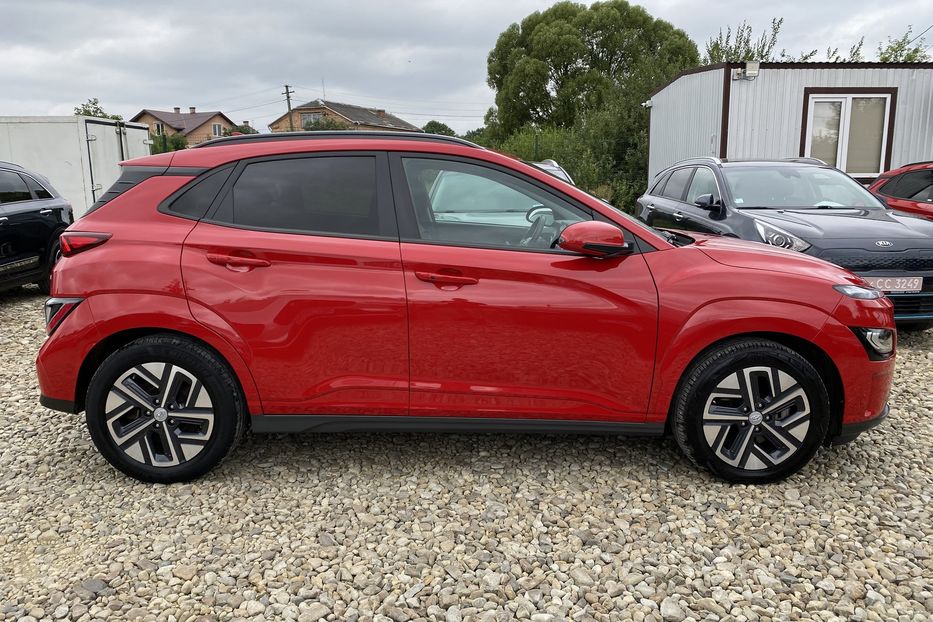 Продам Hyundai Kona 64кВтСліпізониПдгрівсиднькерма 2022 года в Львове