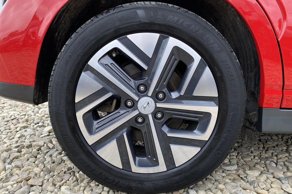 Продам Hyundai Kona 64кВтСліпізониПдгрівсиднькерма 2022 года в Львове