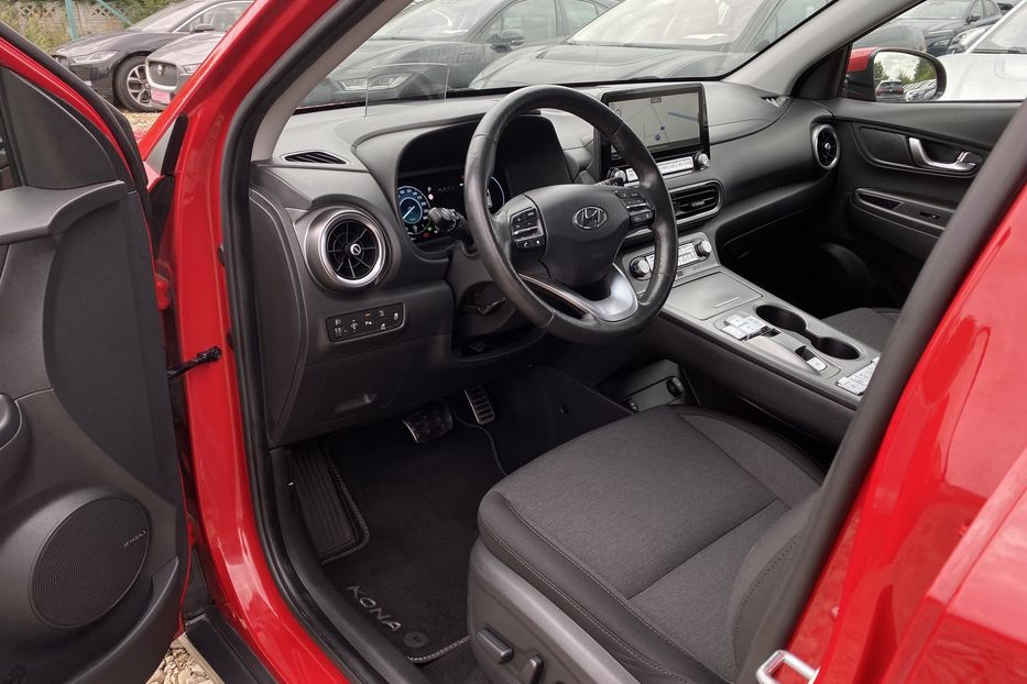 Продам Hyundai Kona 64кВтСліпізониПдгрівсиднькерма 2022 года в Львове