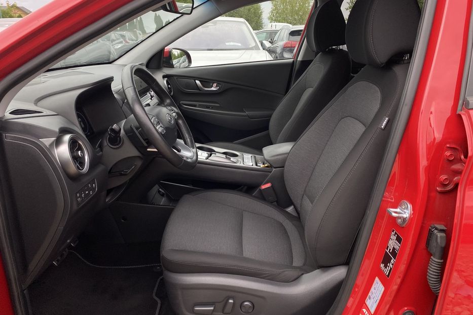 Продам Hyundai Kona 64кВтСліпізониПдгрівсиднькерма 2022 года в Львове