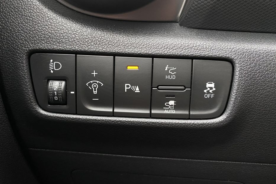 Продам Hyundai Kona 64кВтСліпізониПдгрівсиднькерма 2022 года в Львове