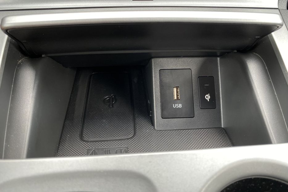 Продам Hyundai Kona 64кВтСліпізониПдгрівсиднькерма 2022 года в Львове