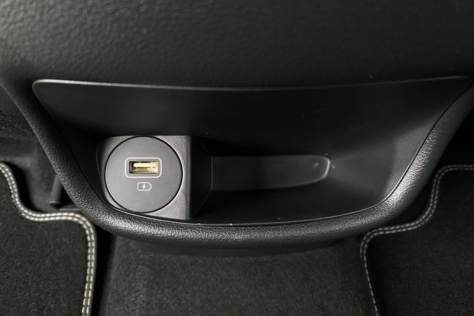 Продам Hyundai Kona 64кВтСліпізониПдгрівсиднькерма 2022 года в Львове