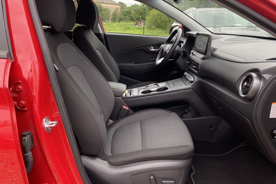 Продам Hyundai Kona 64кВтСліпізониПдгрівсиднькерма 2022 года в Львове