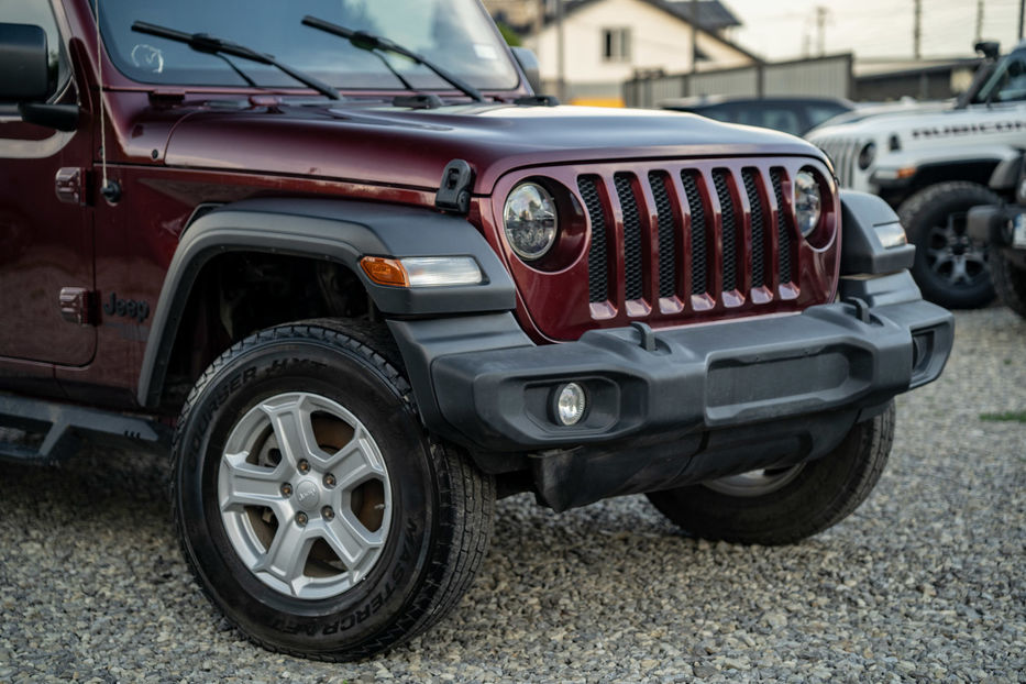 Продам Jeep Wrangler Unlimited Sport 2021 года в Черновцах