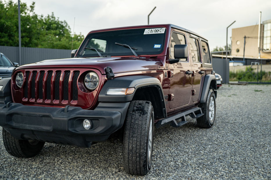 Продам Jeep Wrangler Unlimited Sport 2021 года в Черновцах