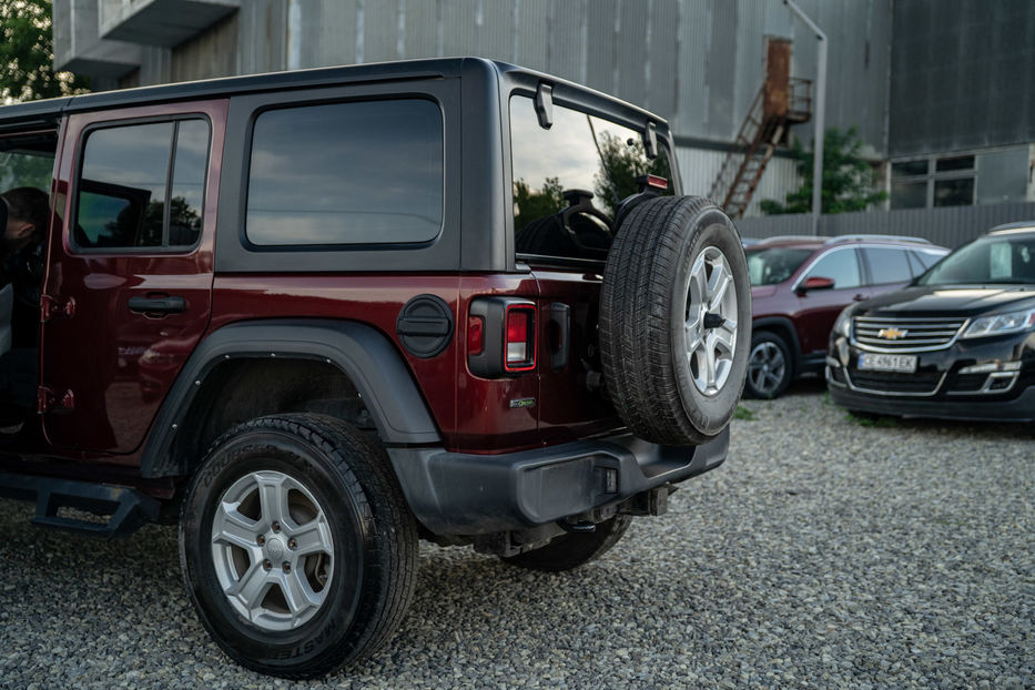 Продам Jeep Wrangler Unlimited Sport 2021 года в Черновцах