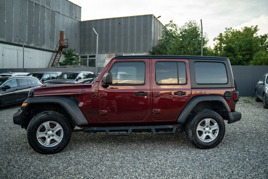 Продам Jeep Wrangler Unlimited Sport 2021 года в Черновцах