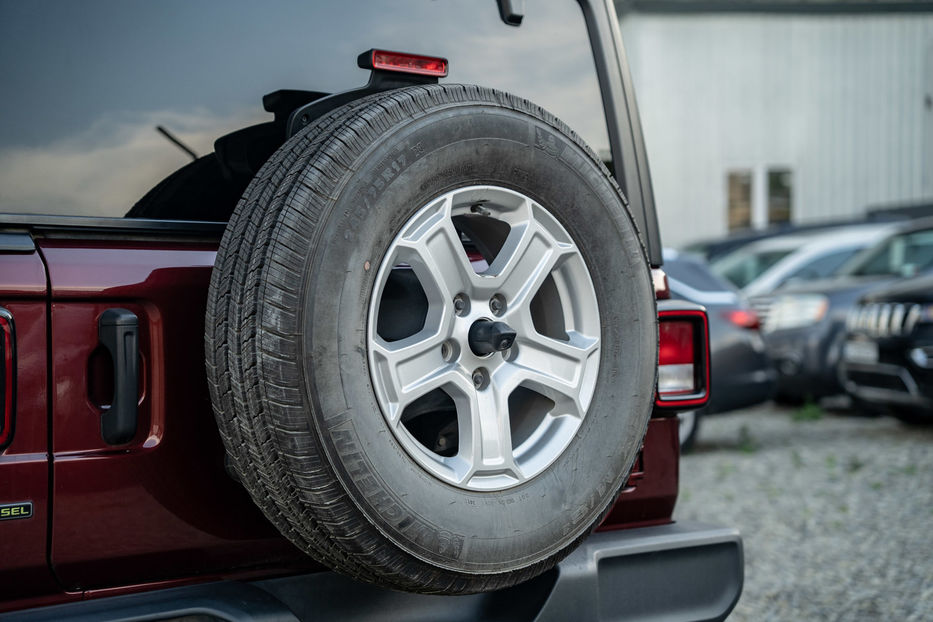Продам Jeep Wrangler Unlimited Sport 2021 года в Черновцах