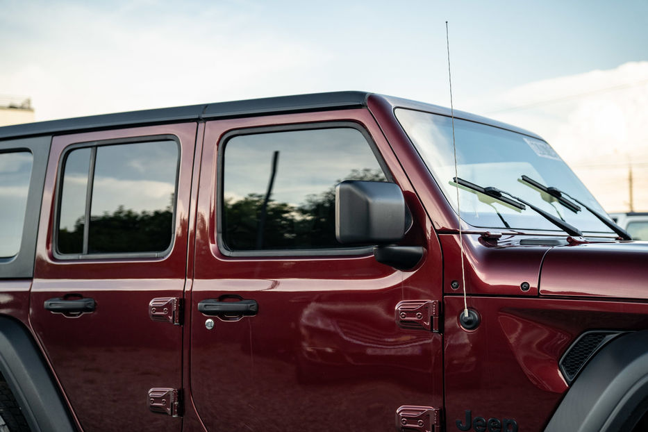 Продам Jeep Wrangler Unlimited Sport 2021 года в Черновцах