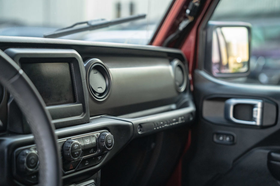 Продам Jeep Wrangler Unlimited Sport 2021 года в Черновцах