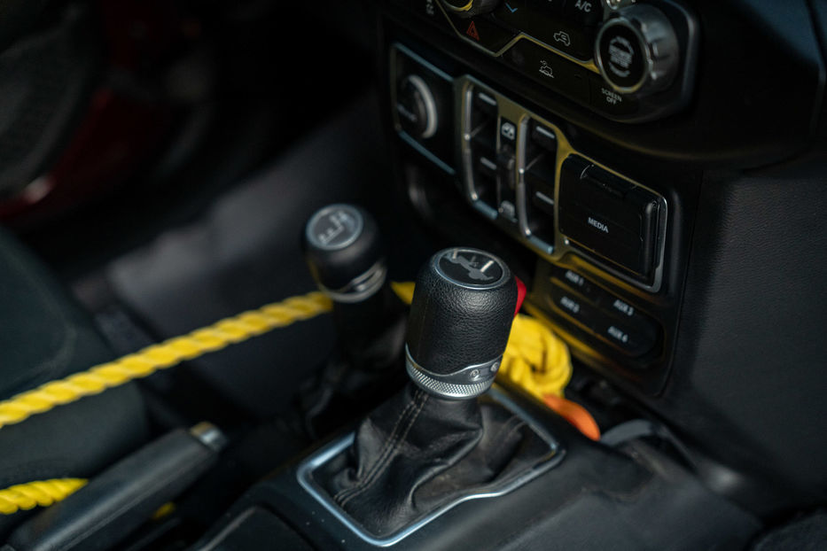 Продам Jeep Wrangler Unlimited Sport 2021 года в Черновцах